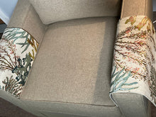 Cargar imagen en el visor de la galería, Armrest Covers "Seaweed Design"