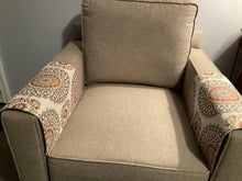 Cargar imagen en el visor de la galería, Armrest Covers &quot; Rust Medallion&quot; design
