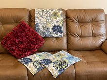 Cargar imagen en el visor de la galería, Two Accent Pillows for furniture &quot;Blue Flower&quot;
